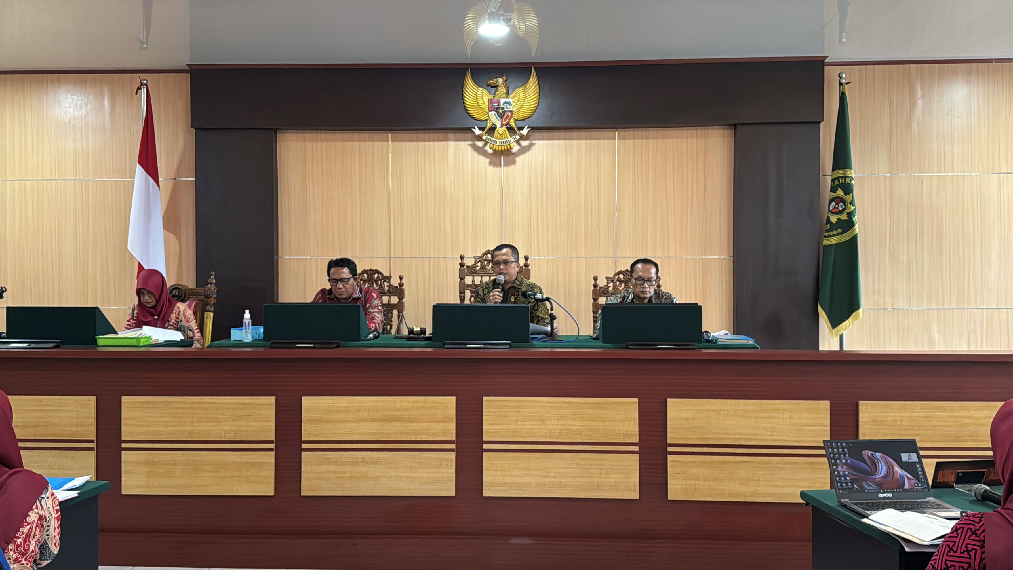 monev143