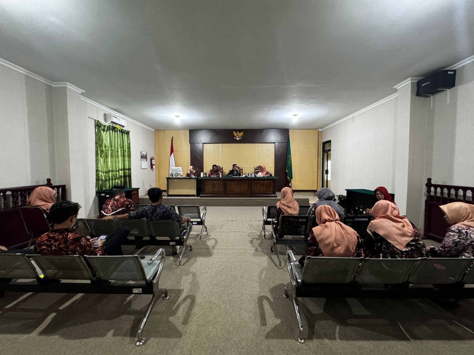 rapat perdana
