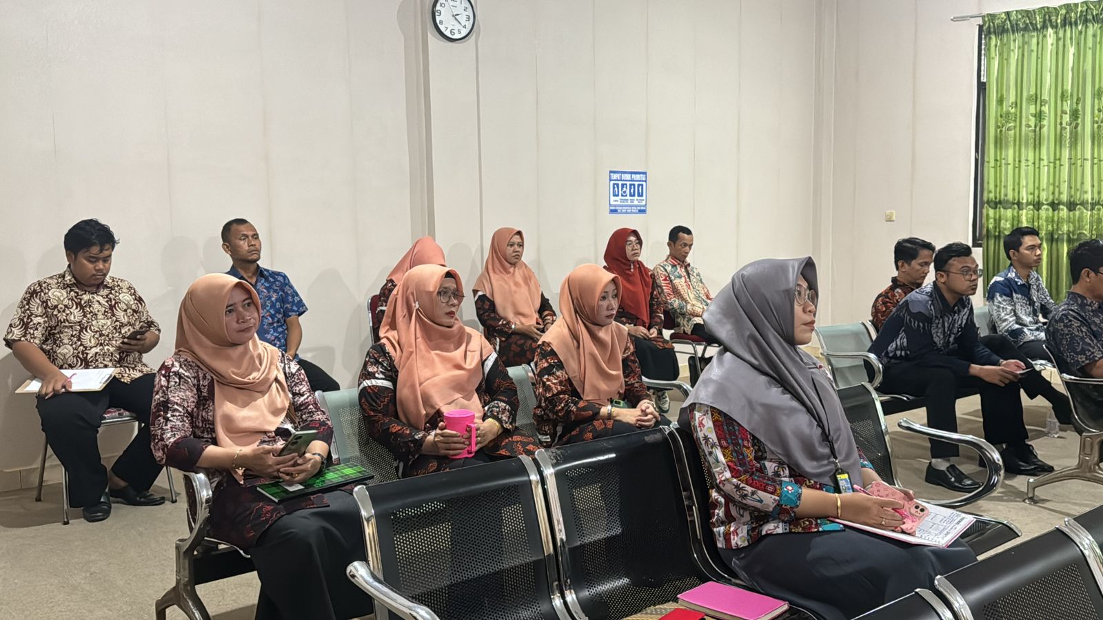 rapat perdana 1